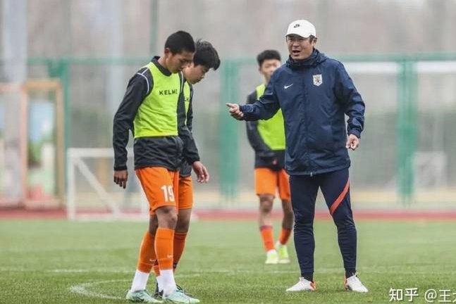 韩鹏宣布离开泰山：“我先走了，也会持续学习进步”