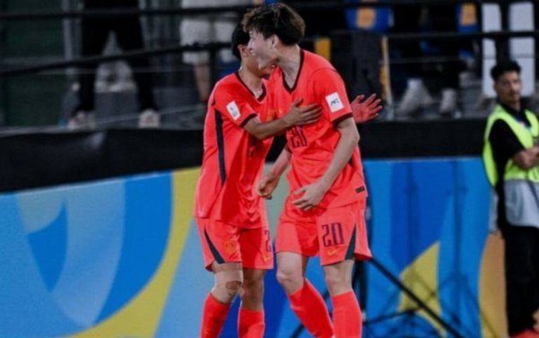 中国U16男足2-0卡塔尔队 取得U17海湾杯“开门红”