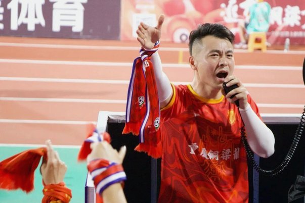 董路评铜梁龙夺冠：警惕盲目乐观